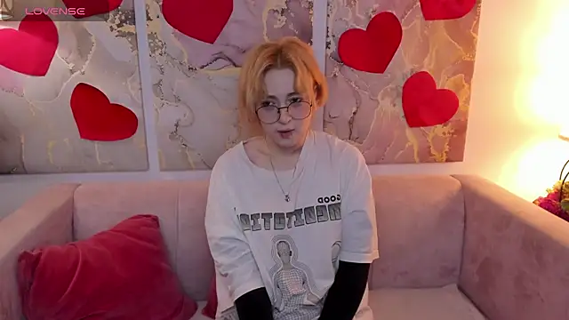 fiamoory online show from February 26, 2025, 1:14 am