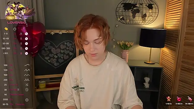 fiamoory online show from March 3, 2025, 4:32 am