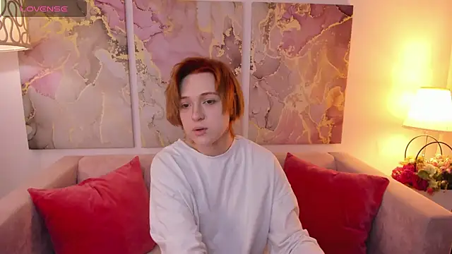 fiamoory online show from March 4, 2025, 1:23 am