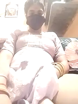 Snapshot of Meri-javani chatting on May 5, 2026, 7:28 pm Meri-javani online show from May 5, 2026, 7:28 pm