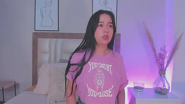 LaraGoldd online show from September 30, 2025, 12:27 am