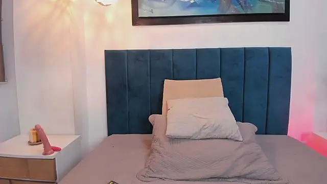 LaraGoldd online show from September 20, 2025, 12:26 am