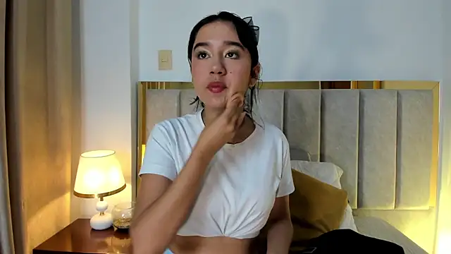 LaraGoldd online show from September 19, 2025, 12:25 am