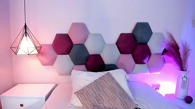 LaraGoldd online show from September 26, 2025, 12:39 am