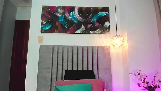 LaraGoldd online show from October 9, 2025, 12:33 am