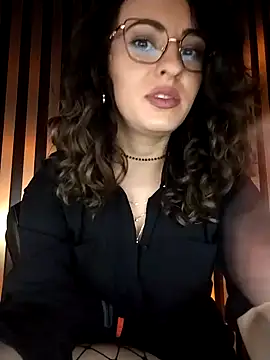 saidaskye online show from February 6, 2025, 9:38 pm