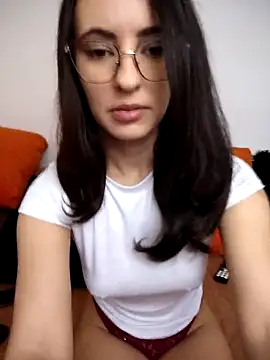 saidaskye online show from November 8, 2025, 9:57 am