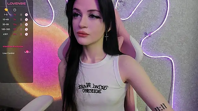 Molly Crystall online show from July 21, 2026, 2:58 am