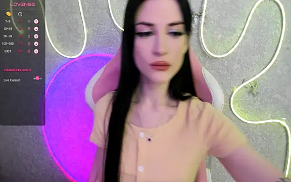 Molly Crystall online show from April 21, 2026, 4:19 am