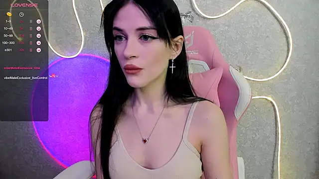 Snapshot of Molly_Crystall chatting on May 11, 2026, 2:46 am Molly Crystall online show from May 11, 2026, 2:46 am