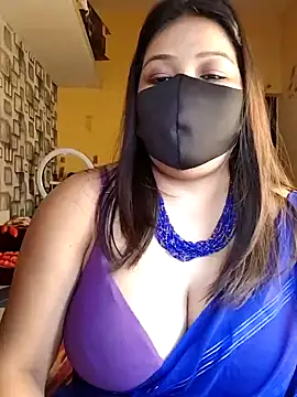 Radhikadavi879 online show from January 14, 2026, 5:11 am