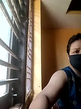 Snapshot of Radhikadavi879 chatting on February 22, 2025, 5:44 am Radhikadavi879 online show from February 22, 2025, 5:44 am