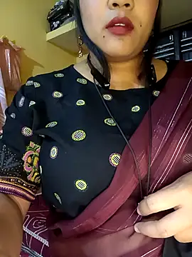 Snapshot of Radhikadavi879 chatting on March 3, 2025, 3:22 pm Radhikadavi879 online show from March 3, 2025, 3:22 pm