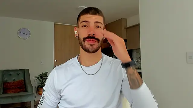 Guyinthemountain online show from January 7, 2025, 1:14 pm