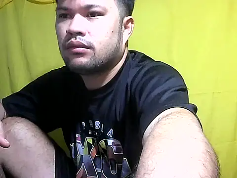 Snapshot of HairyHottestpinoyHandsome chatting on July 8, 2026, 11:27 pm HairyHottestpinoyHandsome online show from July 8, 2026, 11:27 pm