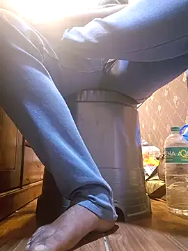 LOVEGURU D online show from December 29, 2024, 4:59 am