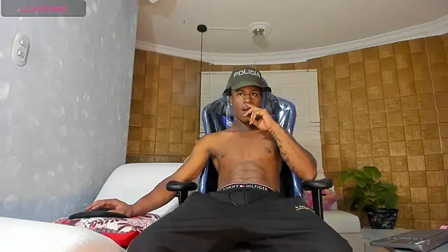 TOWERS21  online show from January 17, 2025, 8:22 pm