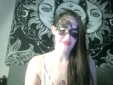 Snapshot of LexiSnowUK chatting on February 10, 2025, 7:17 pm LexiSnowUK online show from February 10, 2025, 7:17 pm