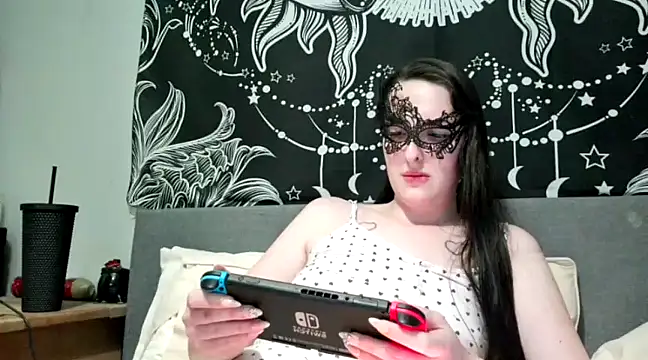 Snapshot of LexiSnowUK chatting on February 26, 2025, 11:41 pm LexiSnowUK online show from February 26, 2025, 11:41 pm