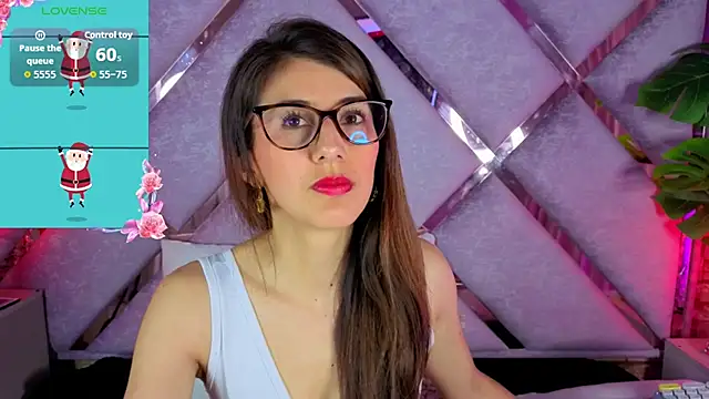  jade white  online show from December 17, 2025, 1:27 pm