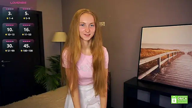 EsmaCarll online show from September 13, 2025, 8:31 pm