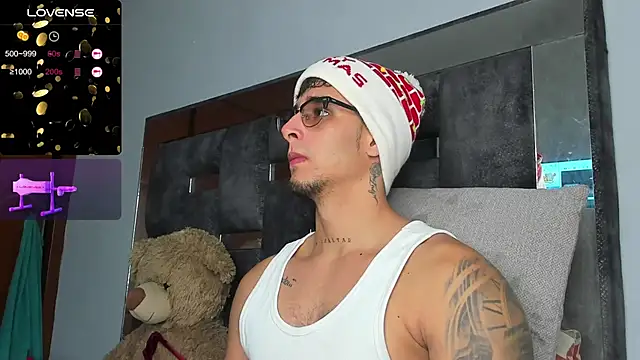 Snapshot of iamcamiloo_ chatting on December 3, 2025, 4:35 am iamcamiloo online show from December 3, 2025, 4:35 am