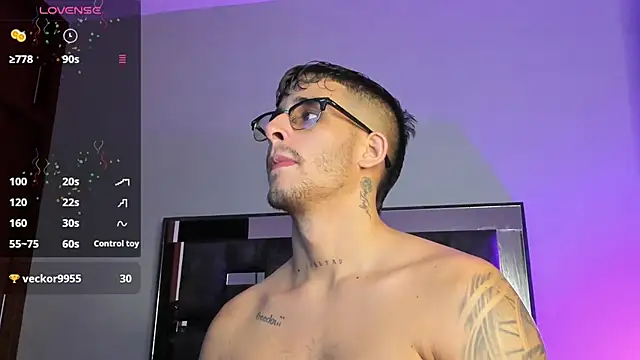 Snapshot of iamcamiloo_ chatting on March 20, 2025, 7:03 am iamcamiloo online show from March 20, 2025, 7:03 am