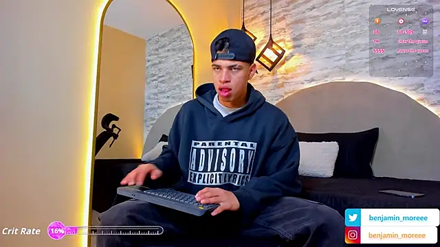 Benjamin More online show from October 9, 2025, 11:22 am