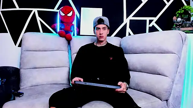 JUSTIN FULLER1 online show from March 22, 2025, 6:36 pm