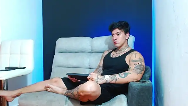 Snapshot of JUSTIN_FULLER1 chatting on May 4, 2026, 6:55 pm JUSTIN FULLER1 online show from May 4, 2026, 6:55 pm