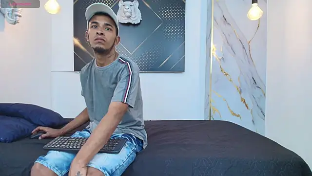 JordanAndAndrew online show from October 6, 2025, 7:36 pm