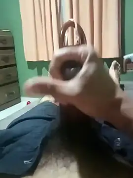 maxim1879 online show from December 2, 2025, 6:15 am