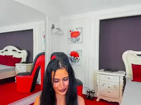 Queenrafaella online show from December 7, 2024, 8:27 am