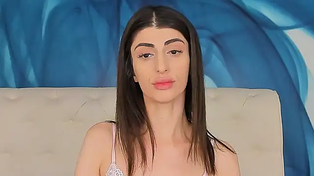 SkinnyDolly online show from February 9, 2026, 10:30 pm