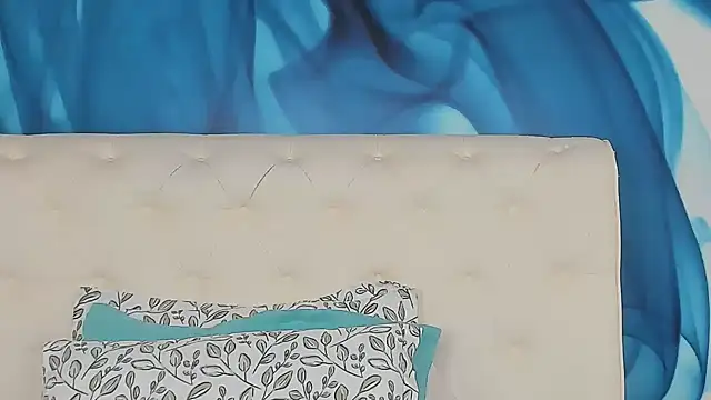 SkinnyDolly online show from April 8, 2026, 2:46 am