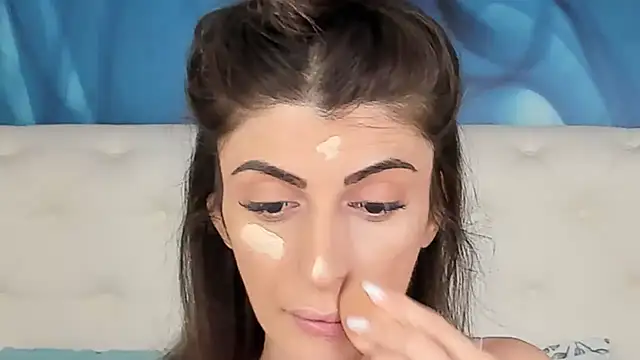 SkinnyDolly online show from September 30, 2025, 2:06 am