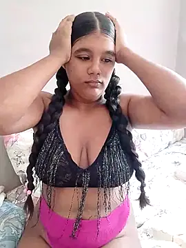 Snapshot of Lilmisskay18 chatting on February 9, 2026, 10:13 am Lilmisskay18 online show from February 9, 2026, 10:13 am