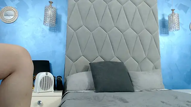 AretiAlisya online show from October 25, 2025, 5:39 am