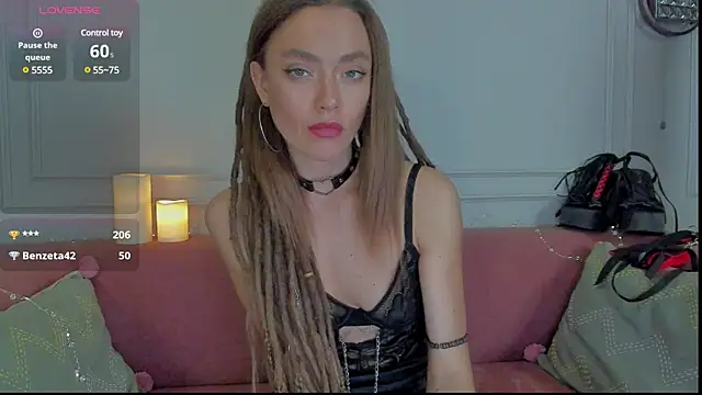 KellyFouler online show from March 9, 2025, 5:28 pm