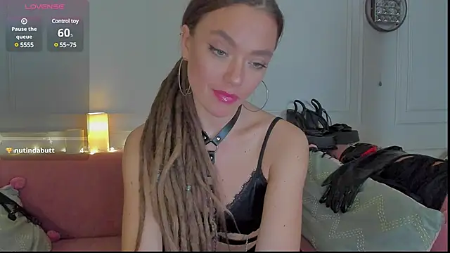 KellyFouler online show from February 9, 2025, 2:18 pm