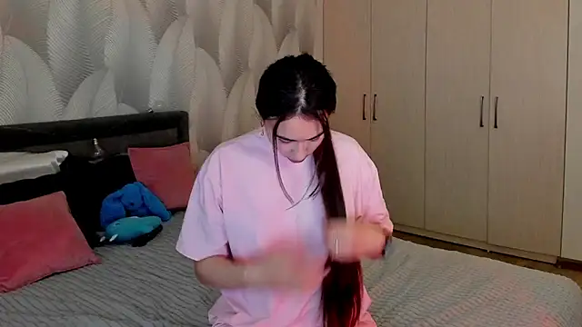 Bambiii bby online show from November 12, 2025, 2:15 am