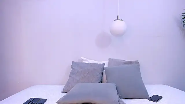 Abril Storm online show from October 30, 2025, 9:22 pm