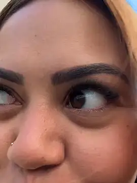 lariic online show from March 21, 2026, 8:24 pm