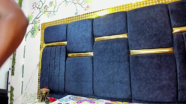 skaysanchez1 online show from October 8, 2025, 12:39 pm