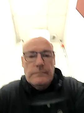 bogland33 online show from October 8, 2025, 10:17 am