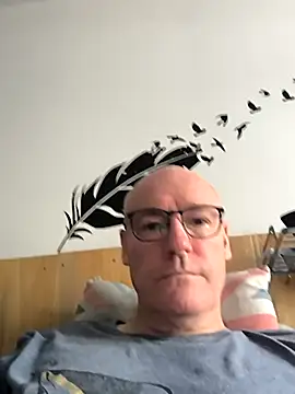 bogland33 online show from October 5, 2025, 11:01 am