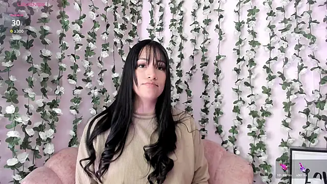 Snapshot of Sara_Kurt chatting on October 4, 2025, 2:07 pm Sara Kurt online show from October 4, 2025, 2:07 pm