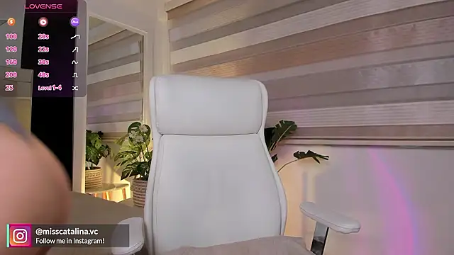 Snapshot of miss_catalinaa chatting on February 5, 2026, 12:01 pm miss catalinaa online show from February 5, 2026, 12:01 pm