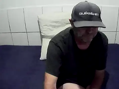 pierdona online show from June 1, 2026, 6:51 pm