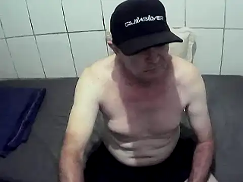 pierdona online show from March 5, 2025, 10:54 pm